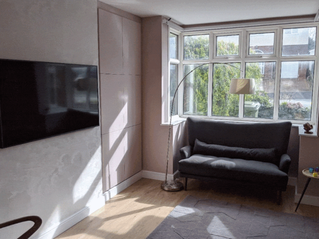 Fully automated blinds.